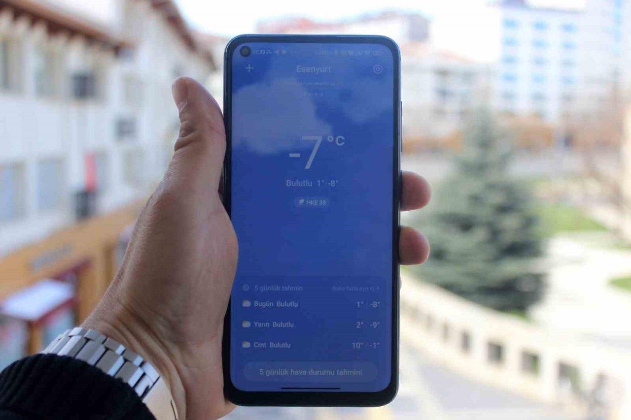 Mart kapıdan baktırmasa da kazma kürek yaktırdı