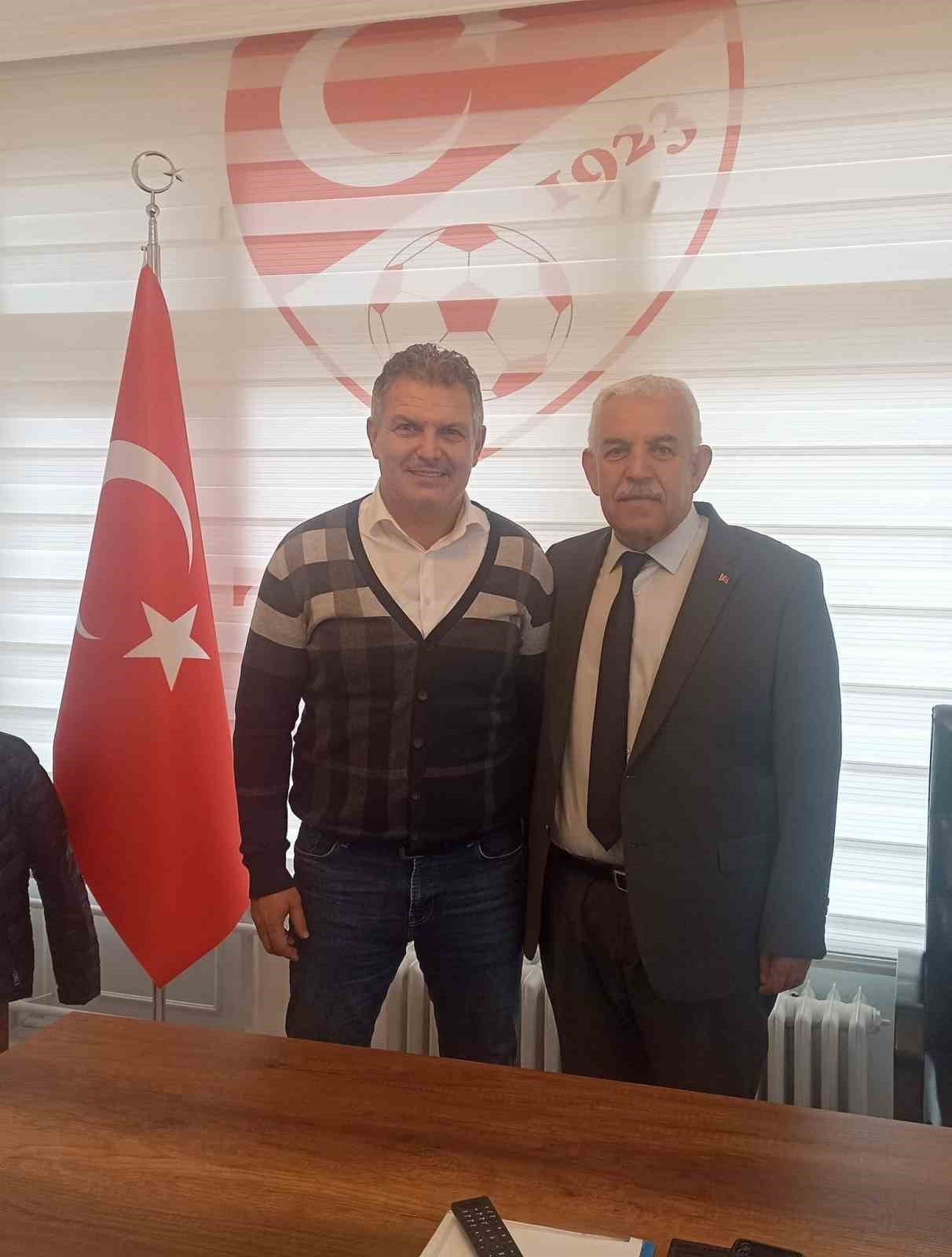 Şinasi Acar ve yönetimi Mutlu Önal’ı ziyaret etti