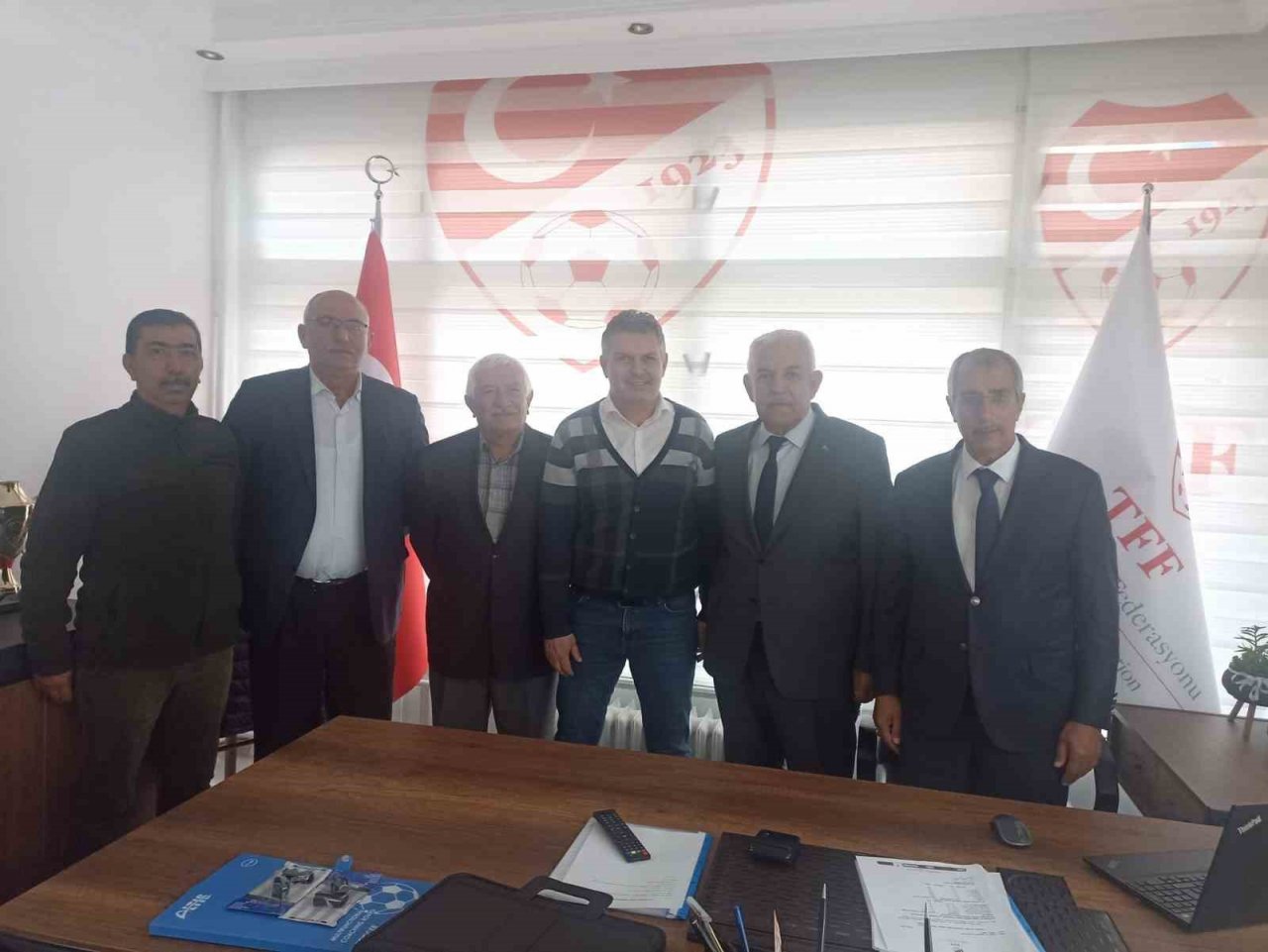 Şinasi Acar ve yönetimi Mutlu Önal’ı ziyaret etti