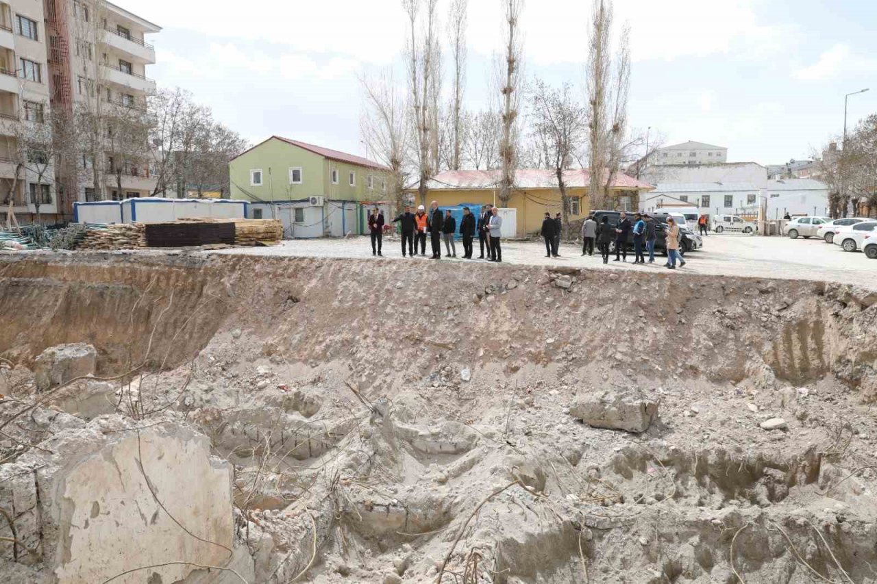 İpekyolu Kaymakamlık binası inşaatı başladı