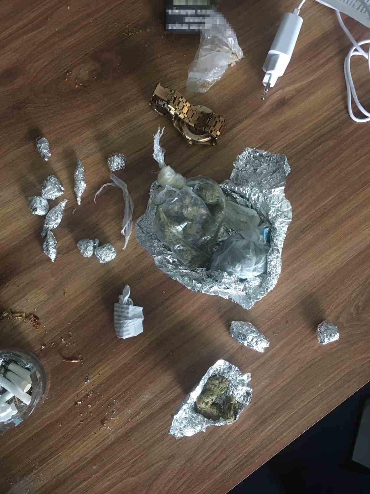 Siparişle uyuşturucu servisine operasyon: 3 tutuklama