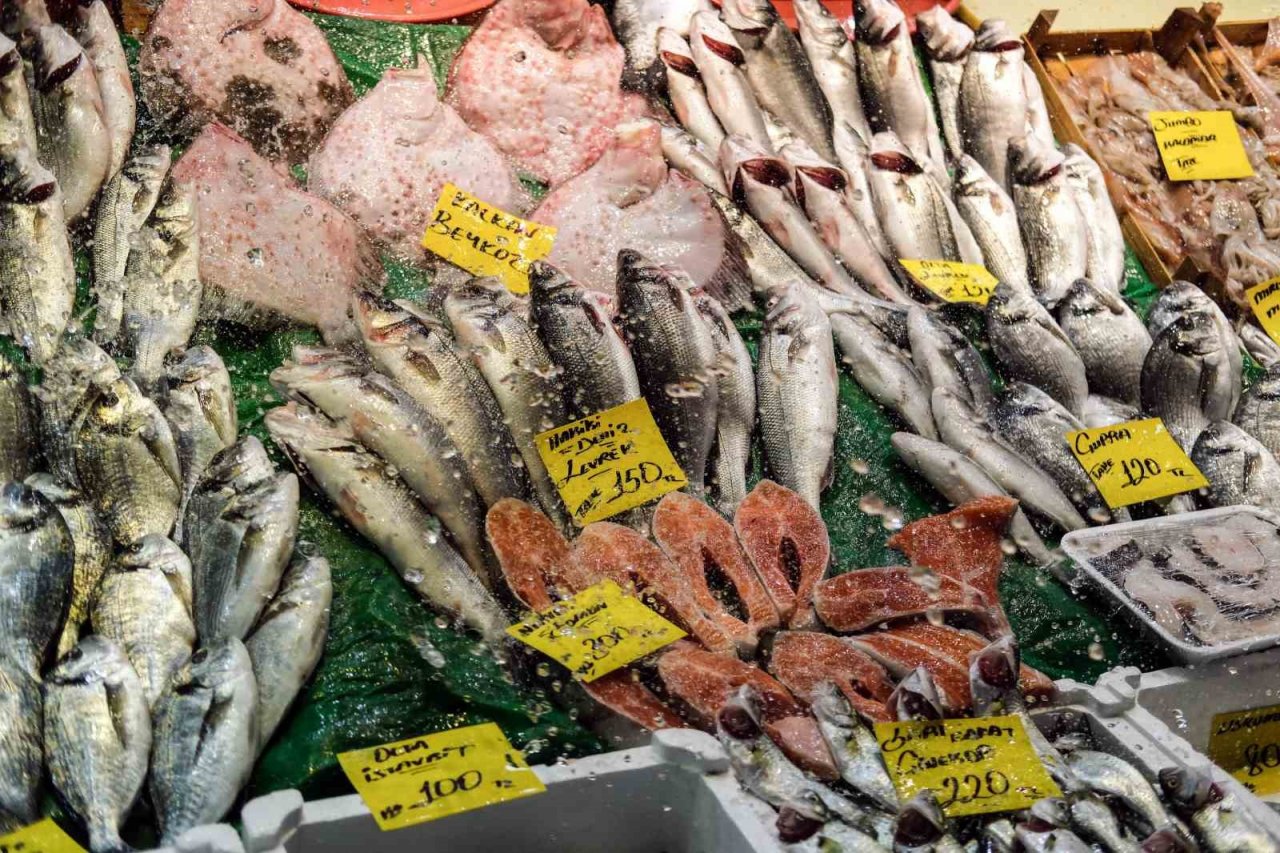Av yasağı öncesi balık azaldı, Ramazan ayında satışlar düştü