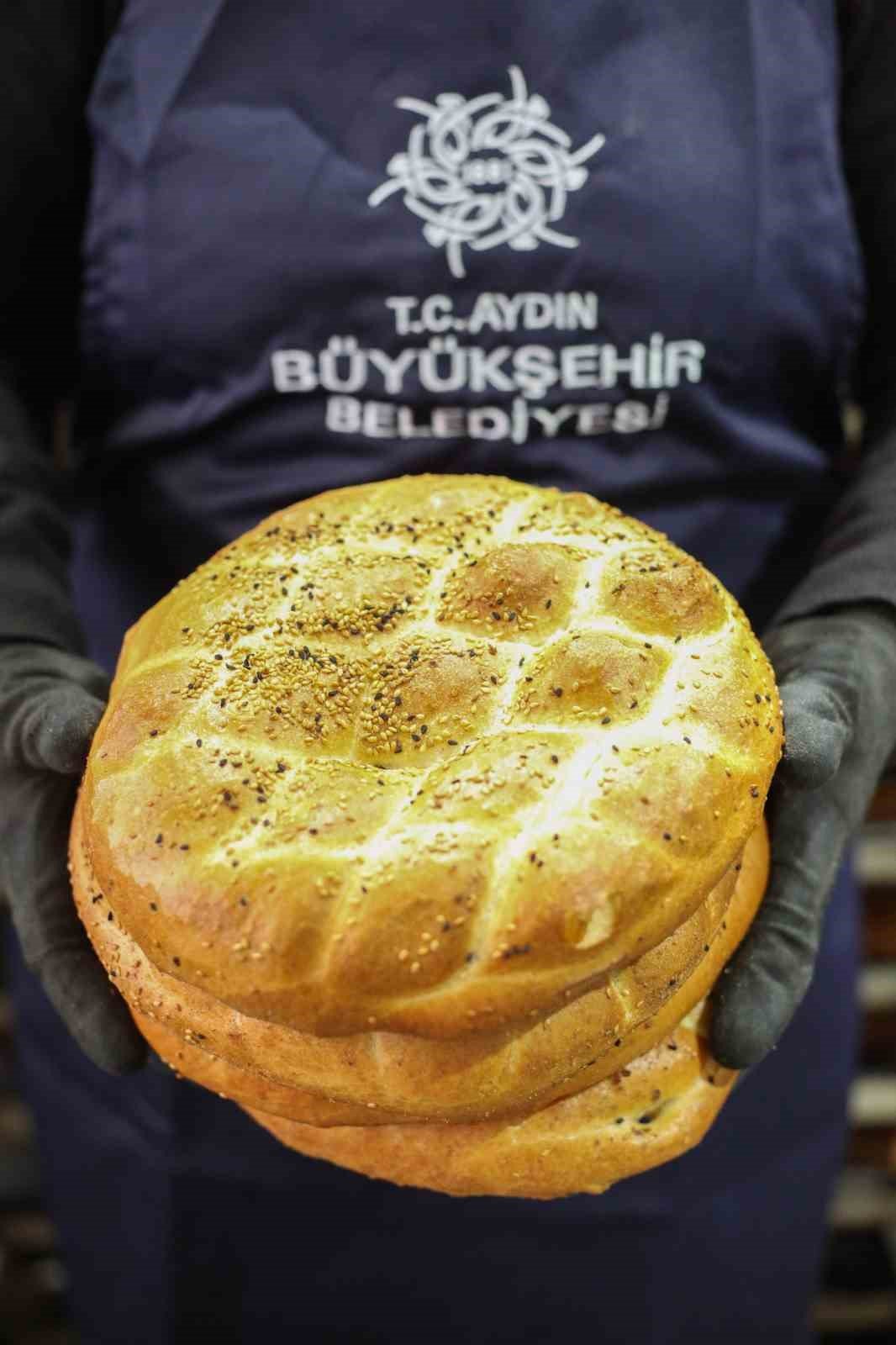 Aydın Büyükşehir’in halk ekmek satış noktalarına vatandaşlardan yoğun talep