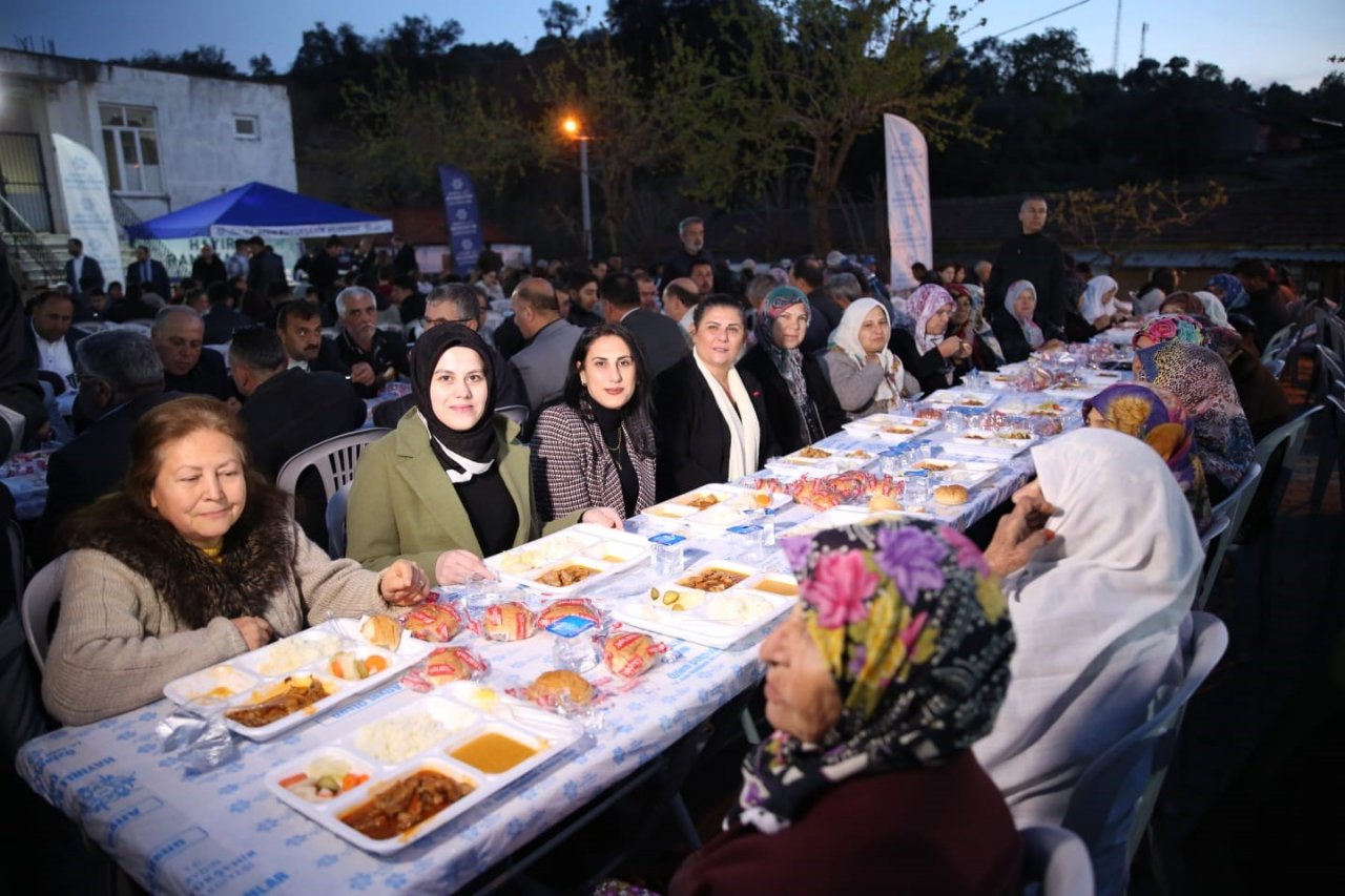Aydın Büyükşehir Belediyesi iftar sofralarında vatandaşlarla buluşuyor