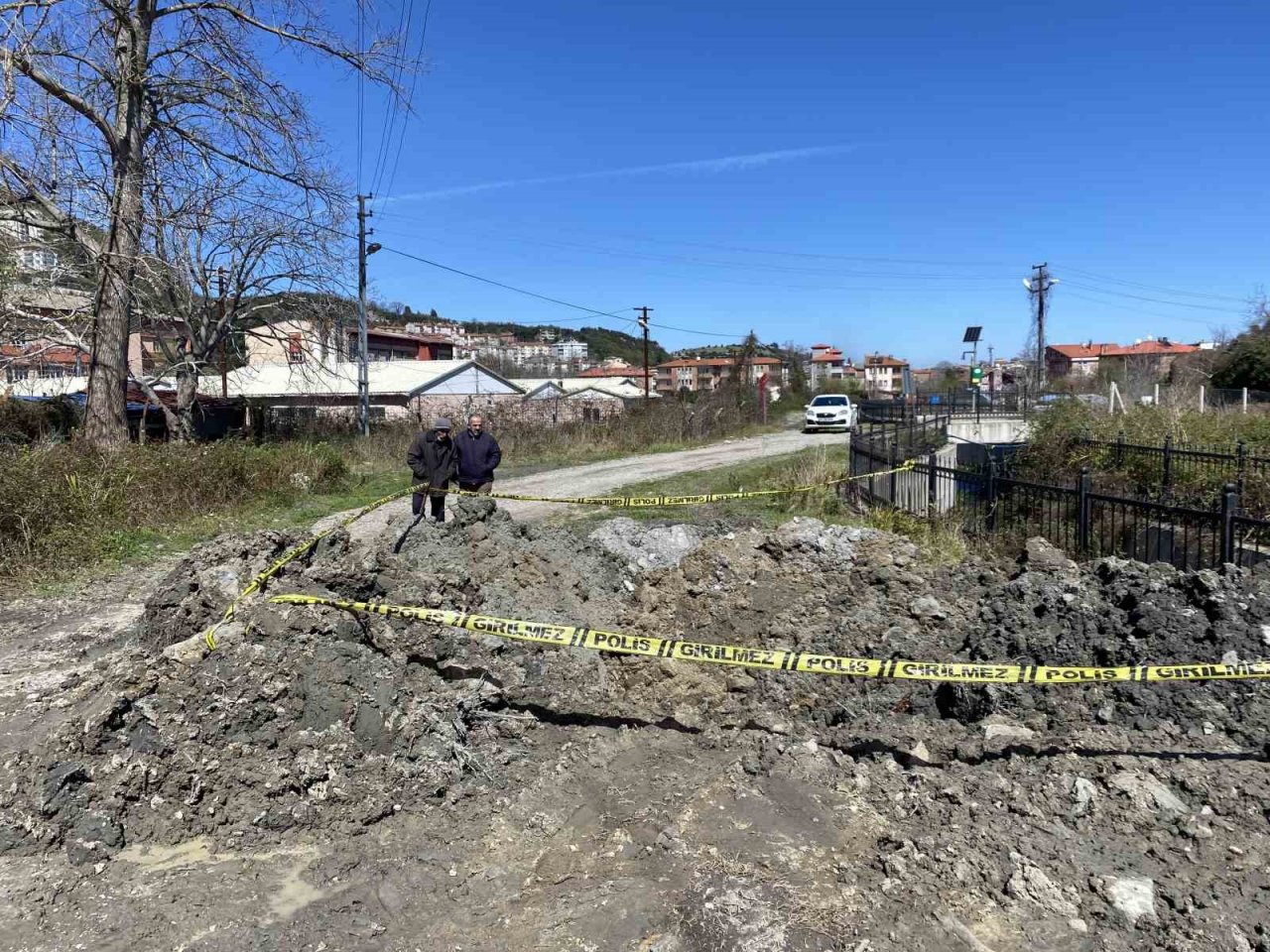 Amasra’da sit alanında iş makinesiyle kaçak kazı yapan 4 kişi yakalandı