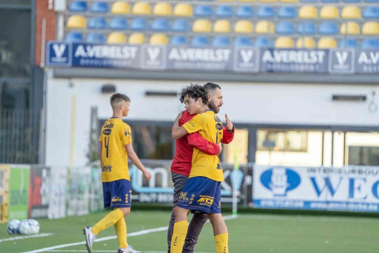 Belçika U16’da şampiyon, Türk antrenörlerin çalıştırdığı Sint-Truiden