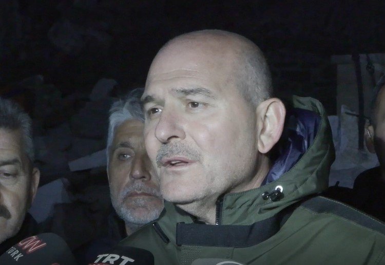 İçişleri Bakanı Soylu’dan İYİ Parti il binasına isabet eden kurşunlarla ilgili açıklama