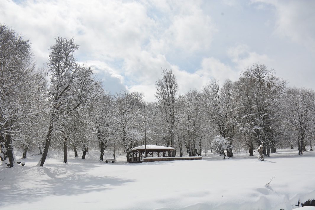 Göktepe Yaylasındaki kar manzaraları görenleri mest ediyor