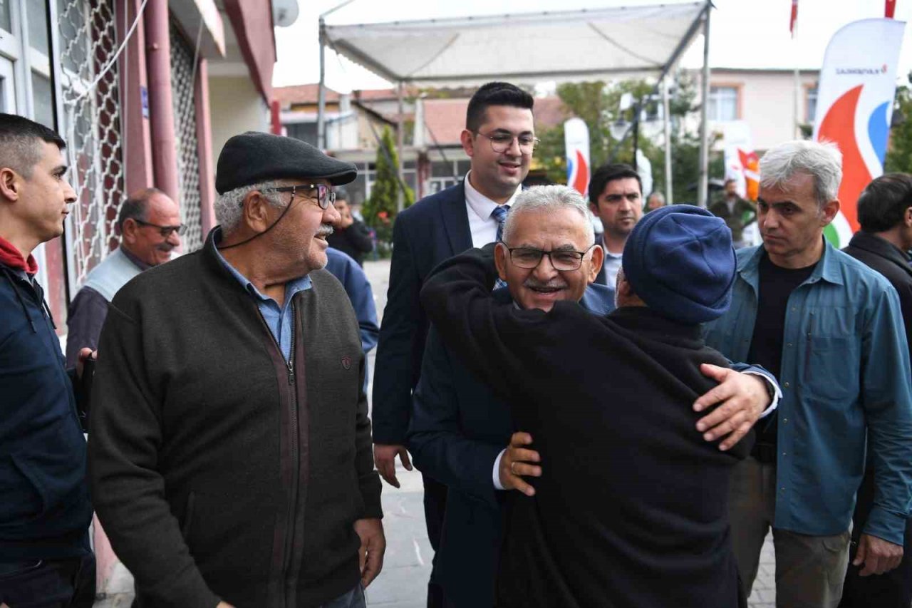 Başkan Büyükkılıç’tan 16 ilçeye 4 yılda 306 kez hizmet dolu ziyaret