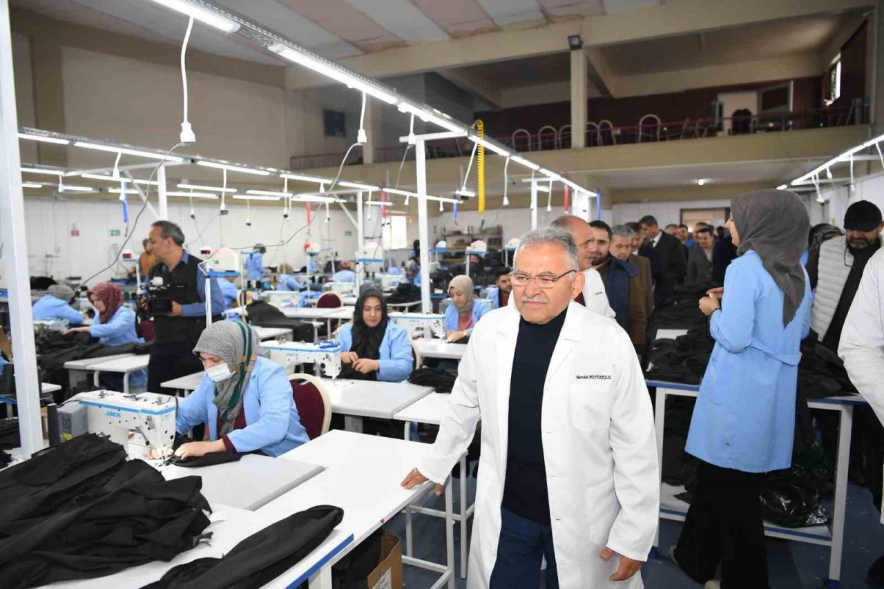 Başkan Büyükkılıç’tan 16 ilçeye 4 yılda 306 kez hizmet dolu ziyaret