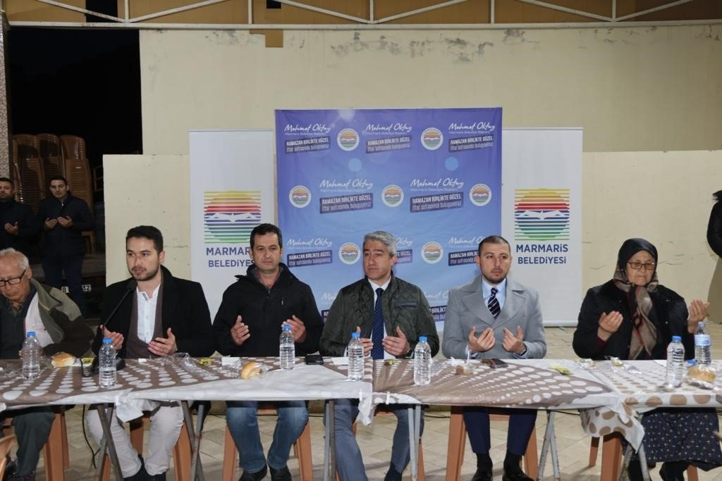 Marmaris Belediyesi, Çamlı Mahallesi’nde iftar yemeği verdi