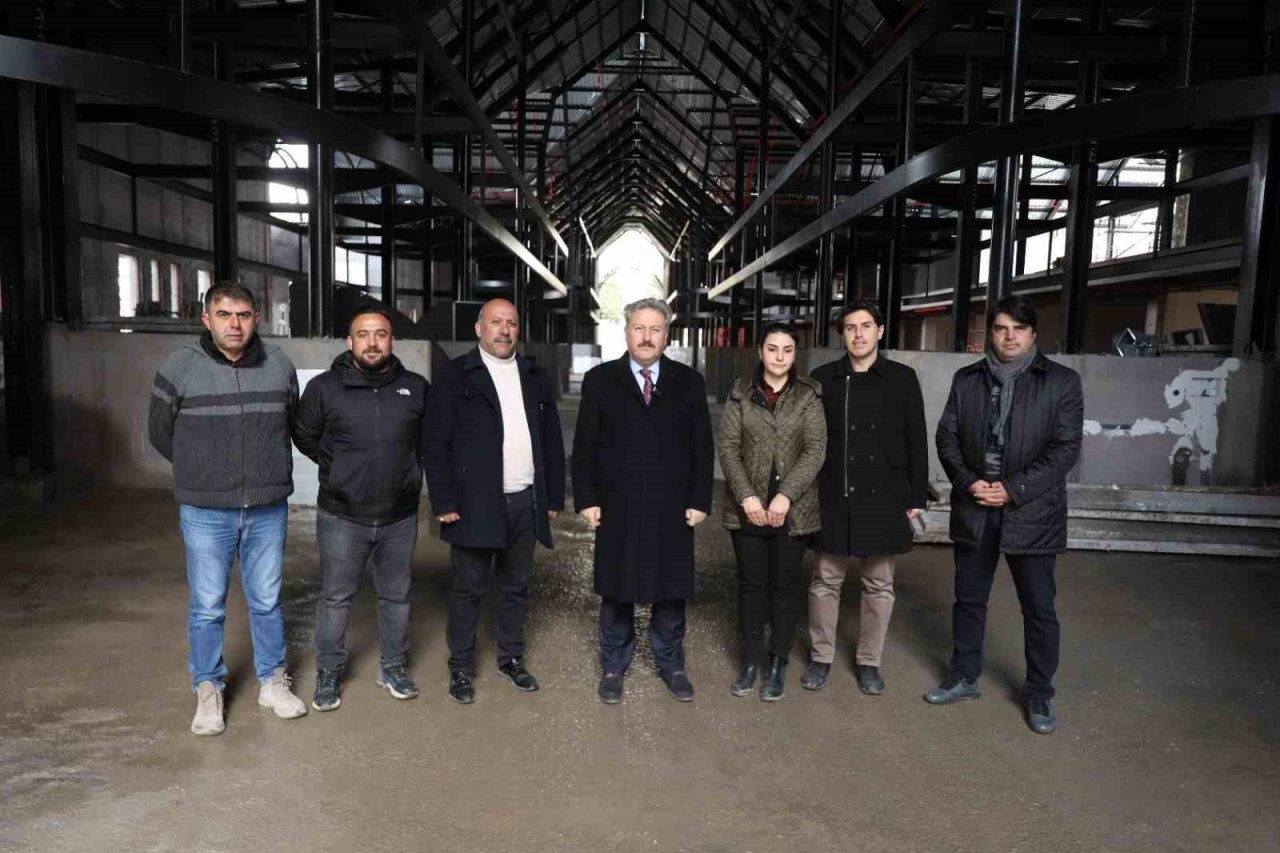 Melikgazi’ye değer katacak Çarşı Melikgazi hızla tamamlanıyor