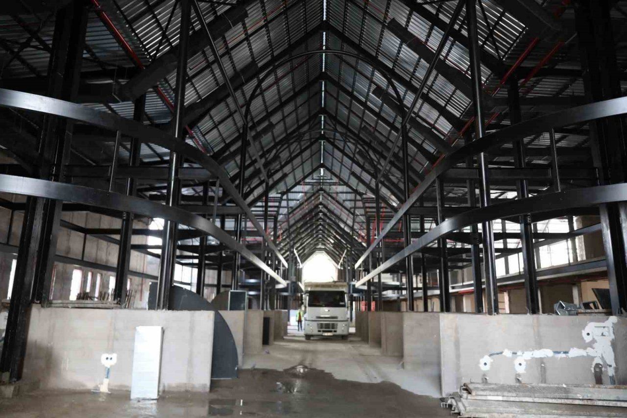 Melikgazi’ye değer katacak Çarşı Melikgazi hızla tamamlanıyor