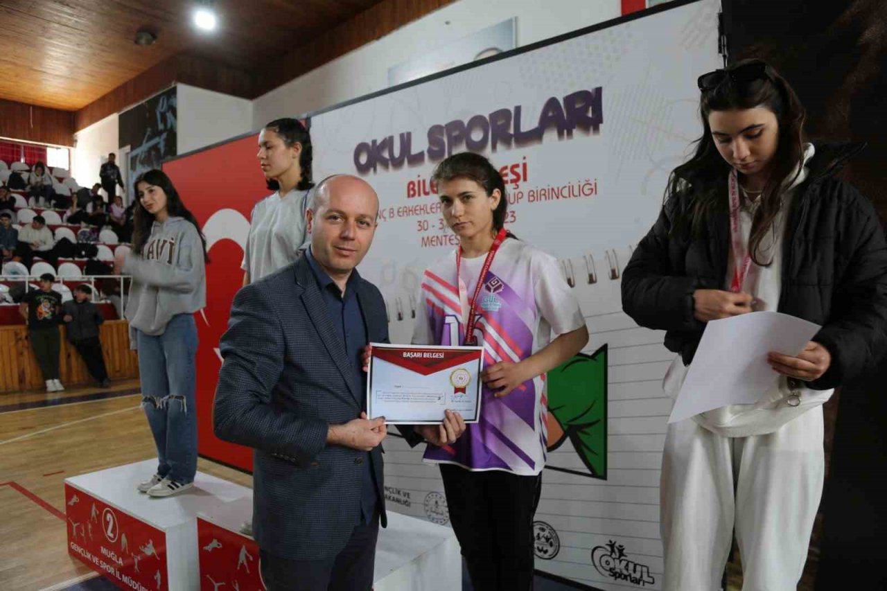 Okul sporları gençler bilek güreşi Muğla’da yapıldı