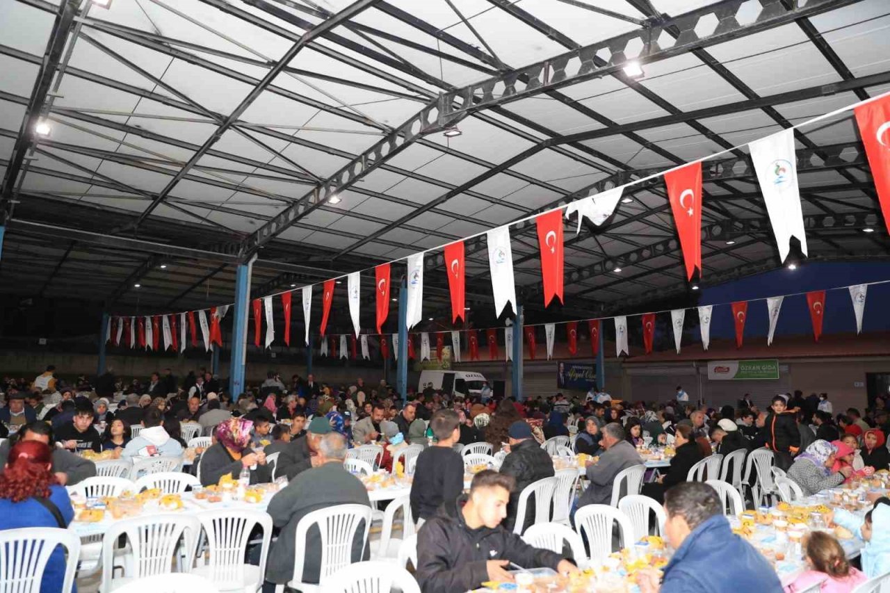 Pamukkale Belediyesi Ramazanın güzelliğini Akköy’e taşıdı