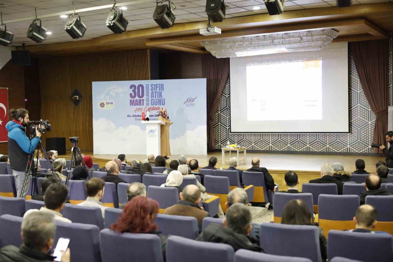 Sultangazi’de Sıfır Atık gününde farkındalık eğitimi