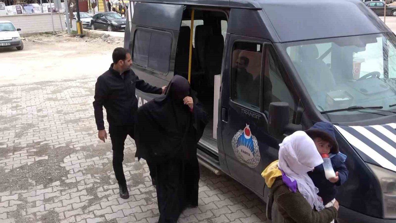 Elazığ’da dilenci operasyonu: Kimi ev aradığını söyledi, kimi de lavabolara saklandı