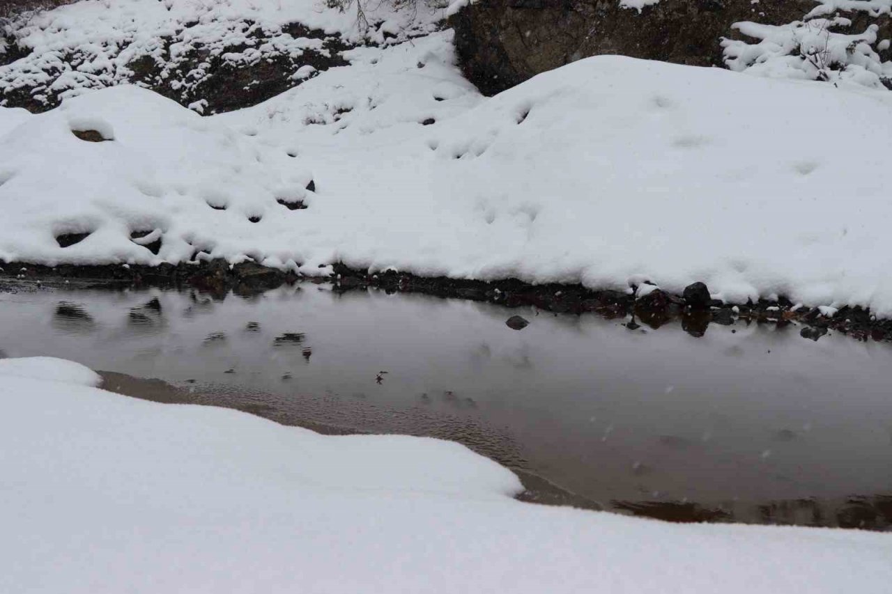 Kar kalınlığı 40 santimetreye ulaştı