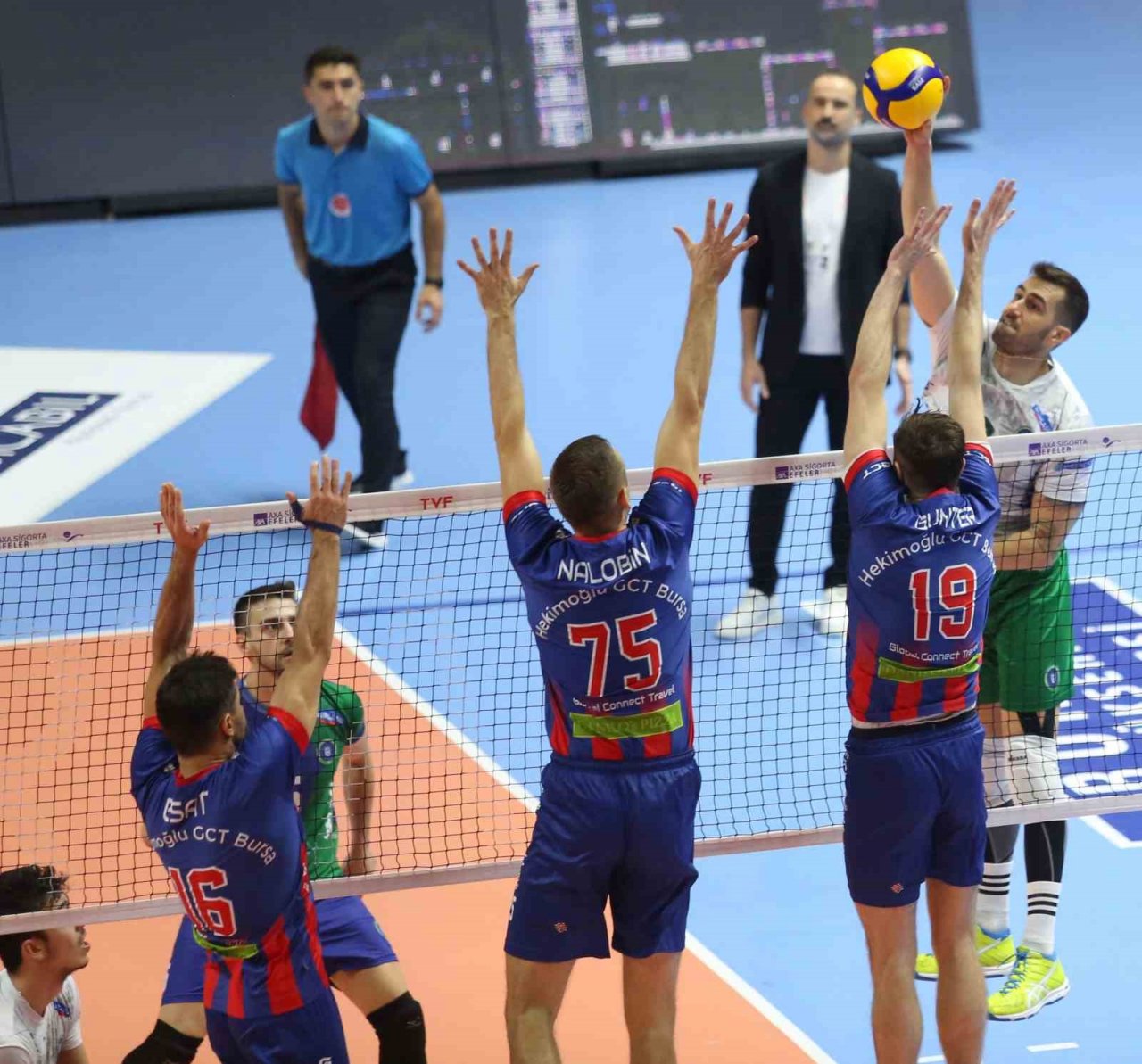 Büyükşehir Belediyespor Bursa derbisinde Hekimoğlu GCT Voleybol İhtisas’a konuk olacak