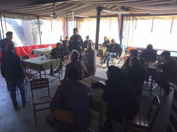 Jandarma vatandaşları dolandırıcılara karşı bilgilendirdi