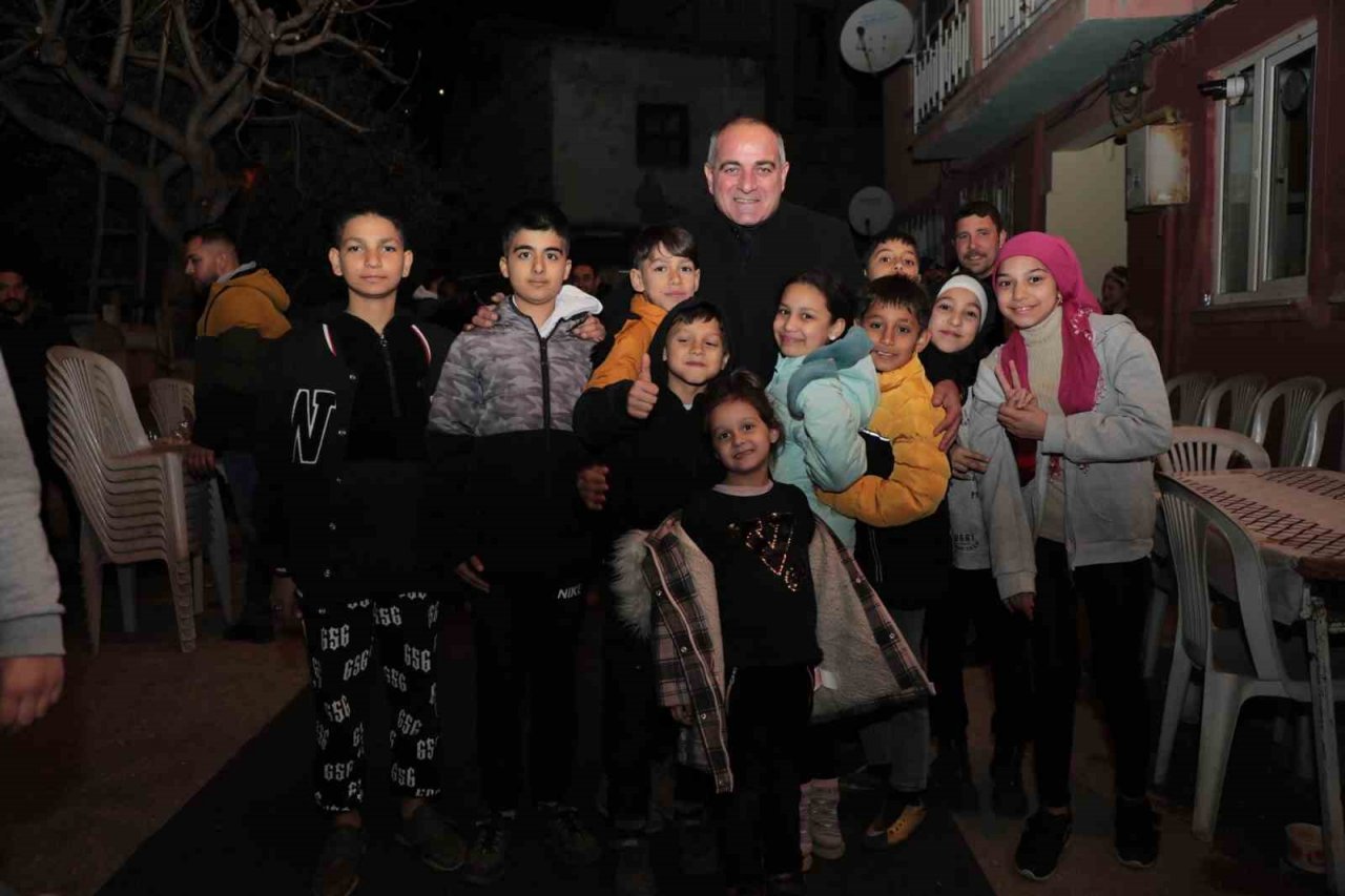 Gemlikliler sokak iftarında buluştu