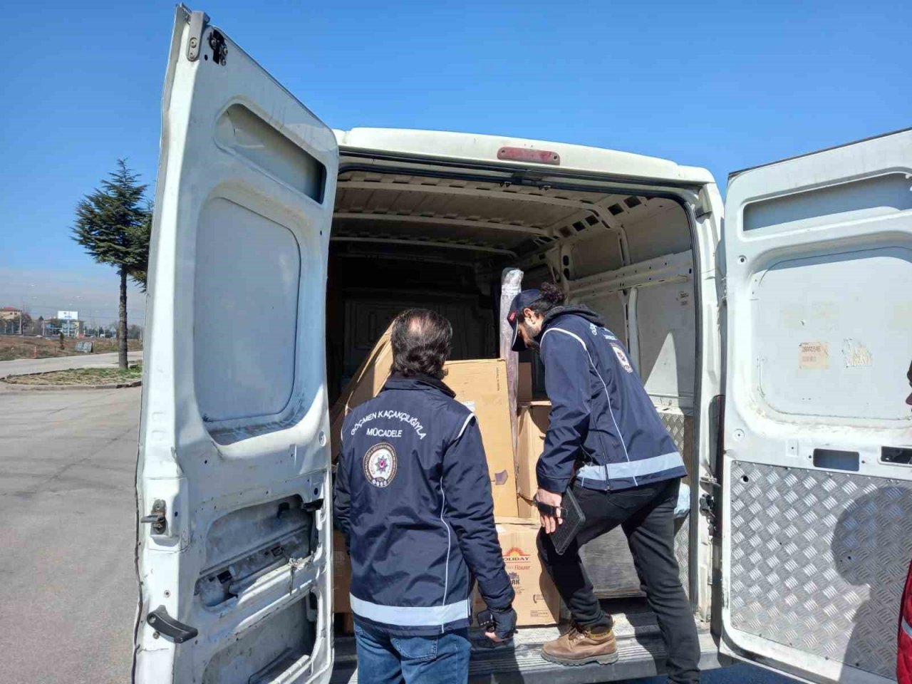 Huzur uygulamasında bin 353 düzensiz göçmen yakalandı