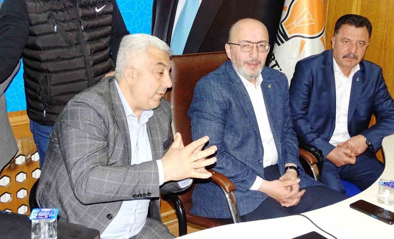 Başkan Önsay: "Türkiye’de siyaset ve seçim hizmet üzerinden yapılmıyor”