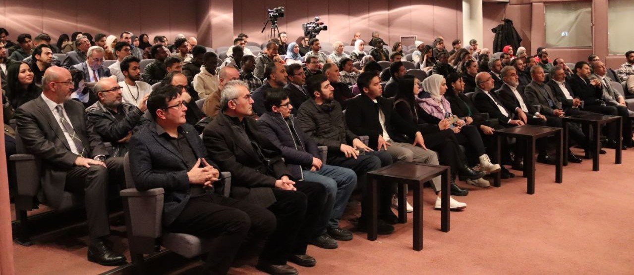 Uluslararası Öğrenciler Akademisi 2023 Dönemi İftar ve Açılış Dersi ile Başladı