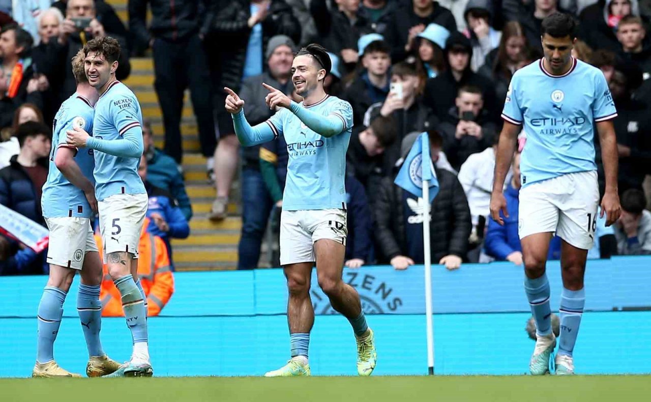 Manchester City, Liverpool’u geriden gelip 4-1 mağlup etti