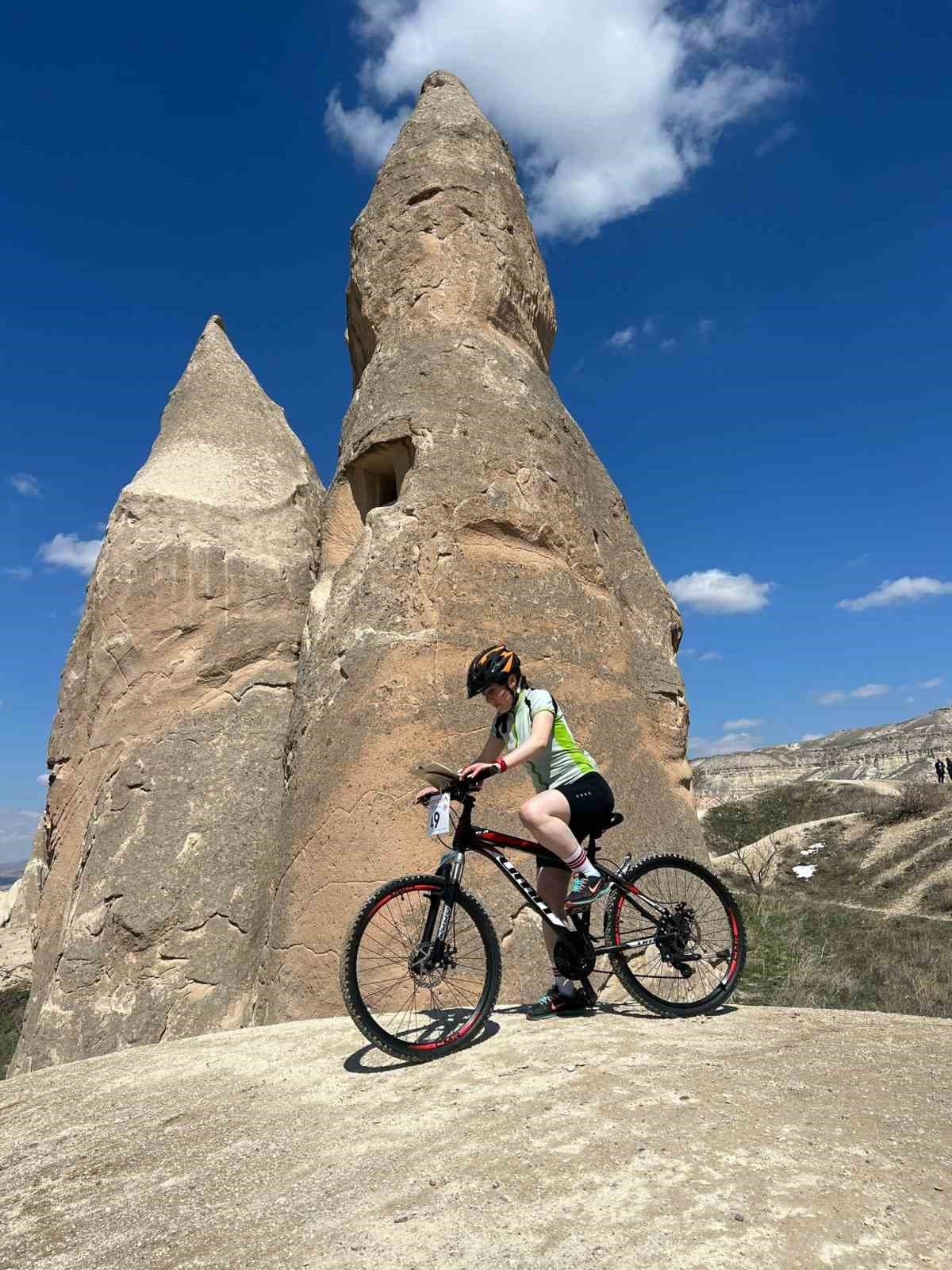 Kapadokya’nın zorlu şartlarında pedal çevirdiler