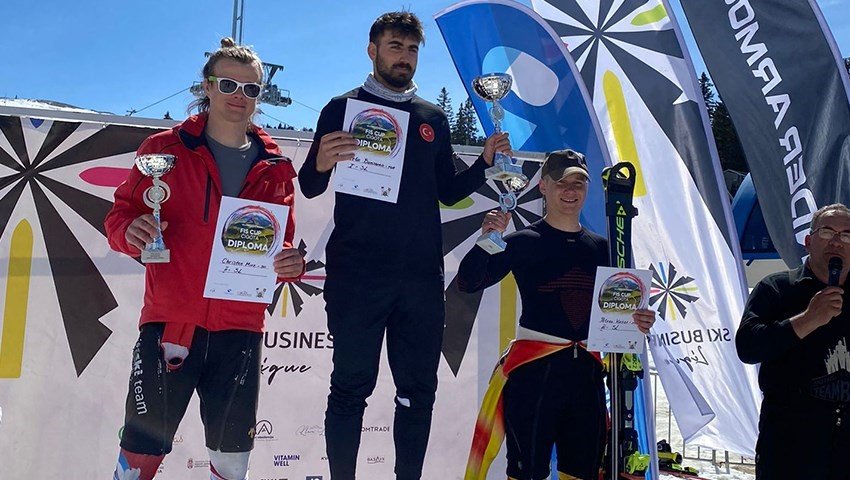 ETÜ’lü kayakçıların uluslararası büyük başarısı