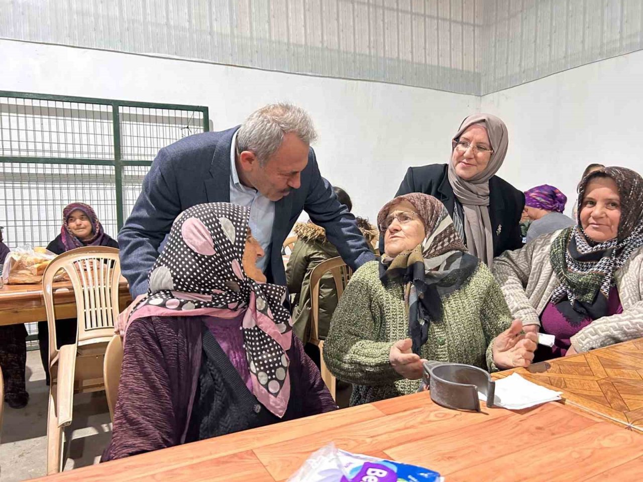 AK Partili Şahin Tin, Acıpayamlılarla iftar sofrasında buluştu.