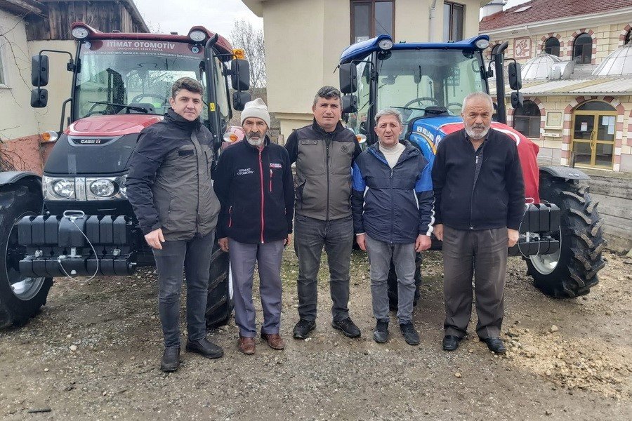 Bolu’da 1 milyon TL’lik kredi ile çiftçiler traktörlerine kavuştu
