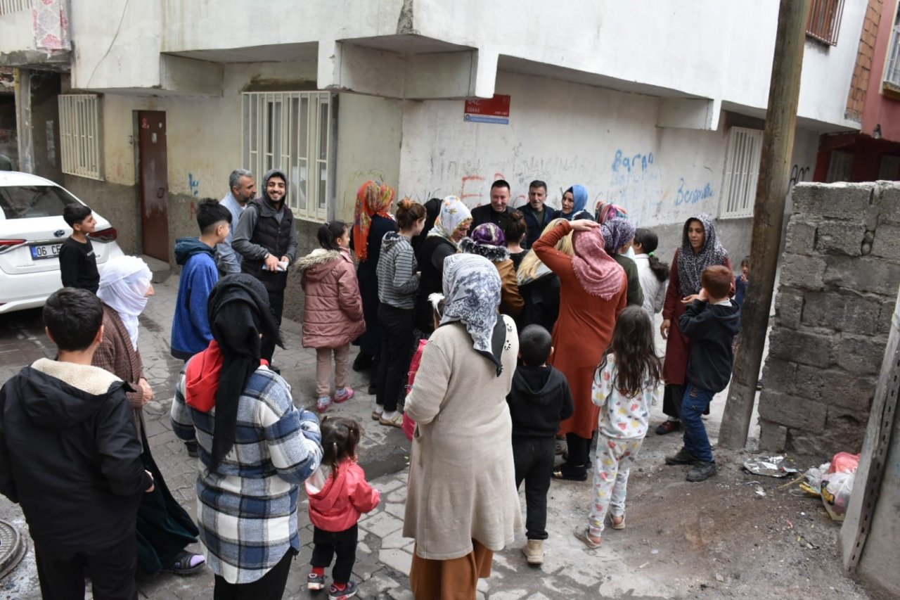 Bağlar Belediye Başkanı Beyoğlu vatandaşla bir araya geldi