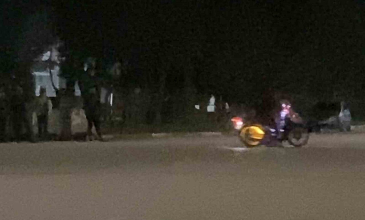 Drift atıp polisten kaçan sürücü amatör kameralara yansıdı