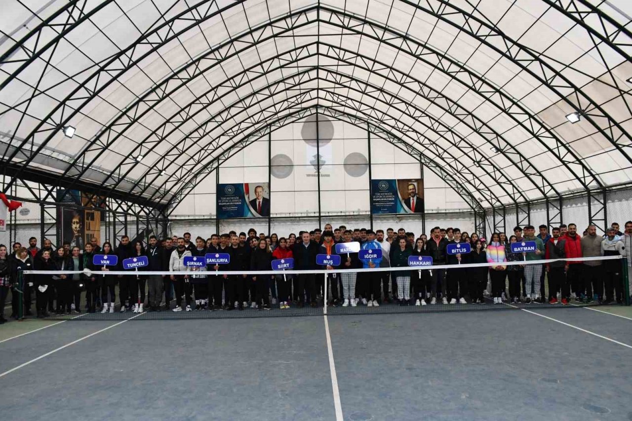 Şırnak’ta tenis bölge müsabakasına 145 sporcu katılıyor