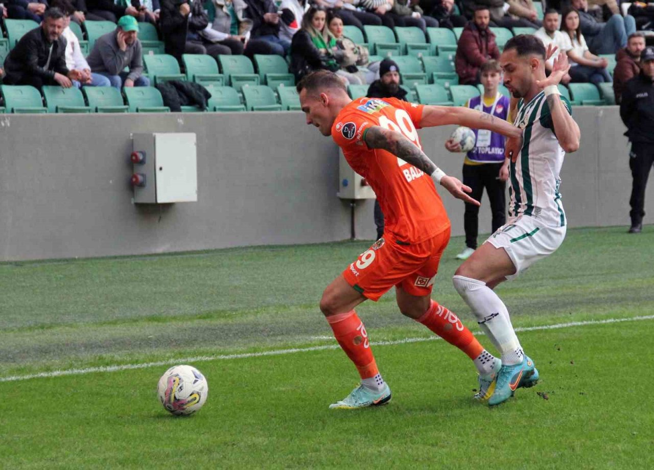 Spor Toto Süper Lig: Giresuspor: 2 - Alanyaspor: 2 (Maç sonucu)