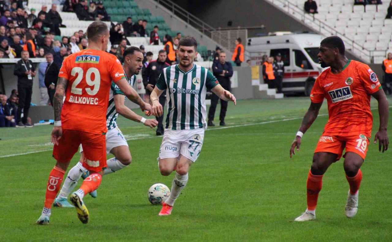 Spor Toto Süper Lig: Giresuspor: 2 - Alanyaspor: 2 (Maç sonucu)