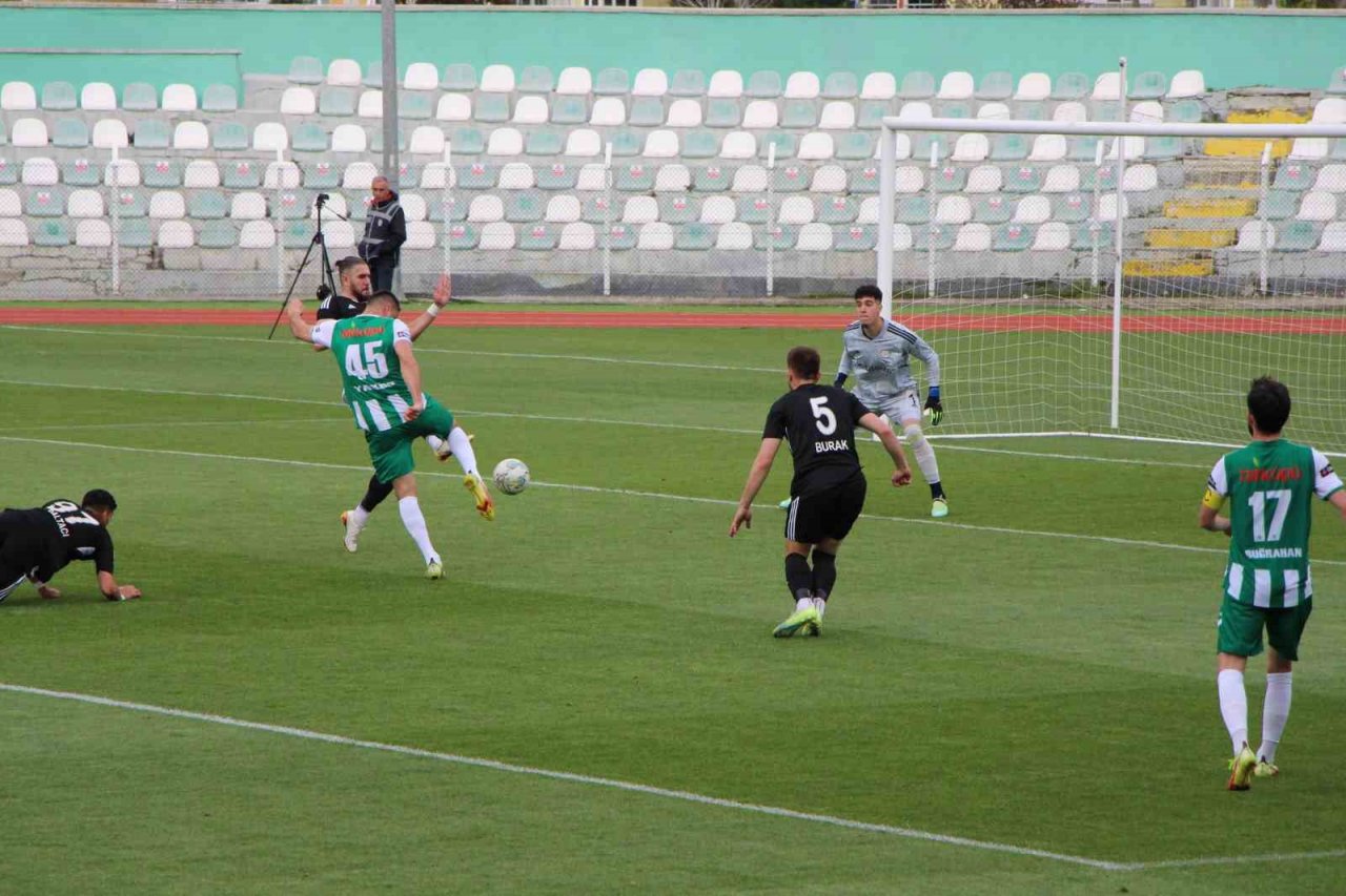 TFF 3. Lig: Amasyaspor: 0 - Karaköprü Belediyespor: 0