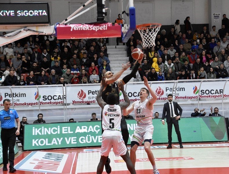 Türkiye Sigorta Basketbol Süper Ligi: Aliağa Petkimspor: 96 - Ayos Konyaspor: 85