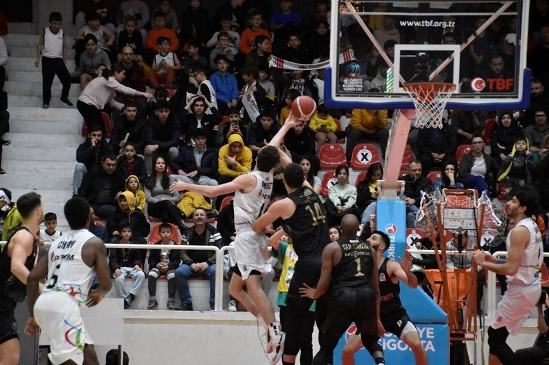 Türkiye Sigorta Basketbol Süper Ligi: Aliağa Petkimspor: 96 - Ayos Konyaspor: 85