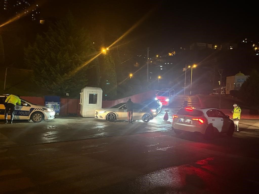 Ekipler 93 aracı denetledi, 5 bin 704 lira ceza uyguladı