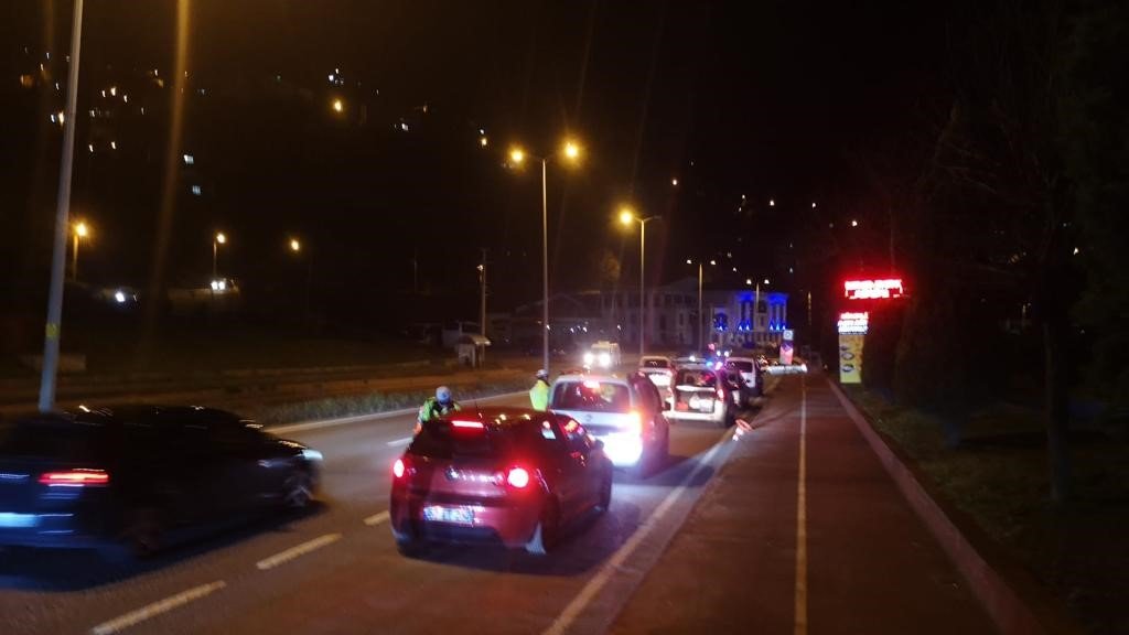 Ekipler 93 aracı denetledi, 5 bin 704 lira ceza uyguladı