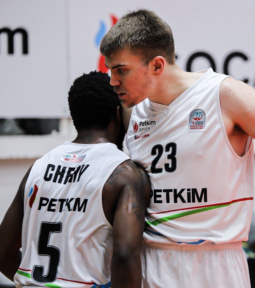 Aliağa Petkimspor, taraftarı önünde kazanmaya devam ediyor