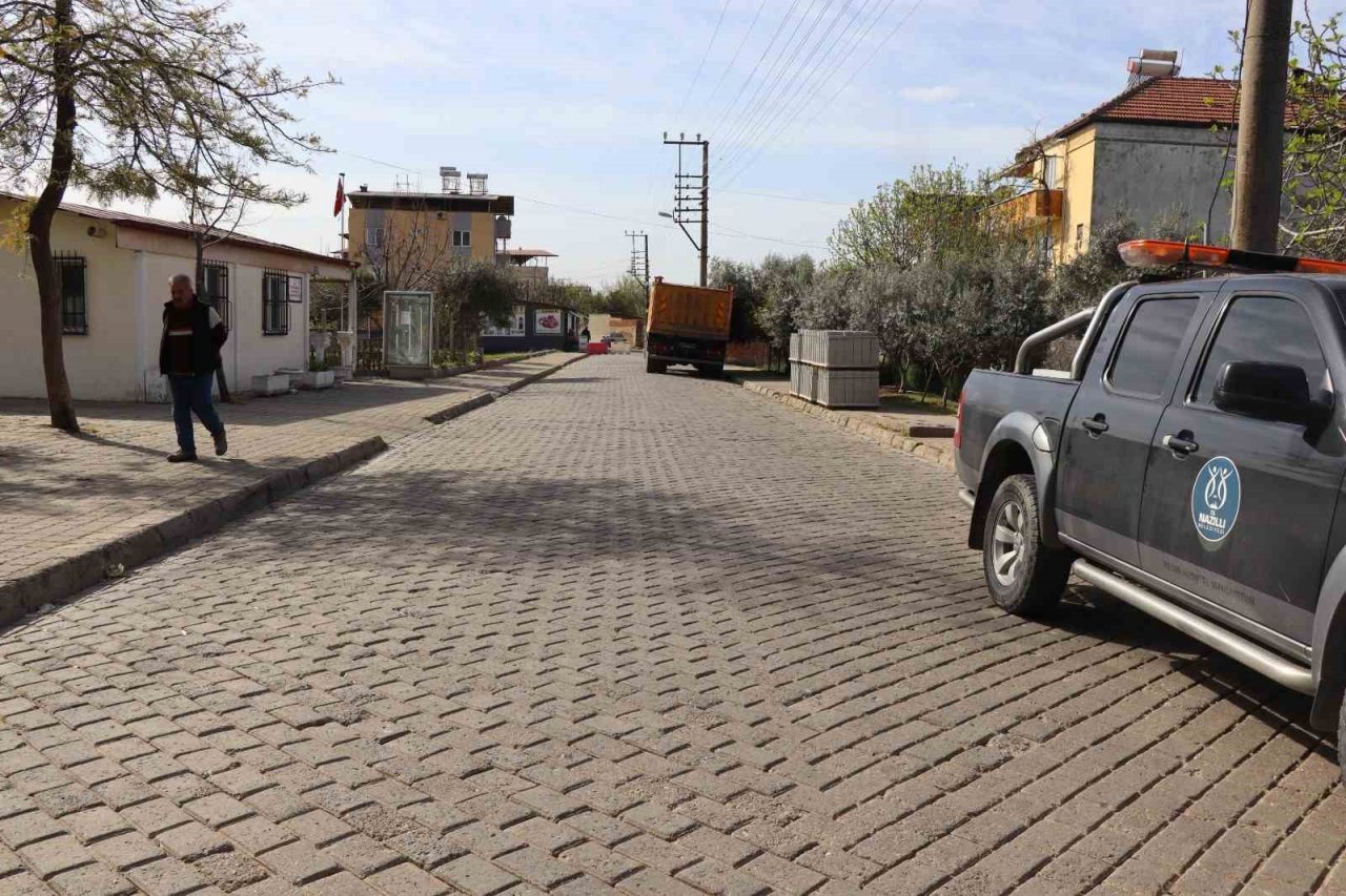 Nazilli’de yol sorununa neşteri Başkan Özcan vurdu