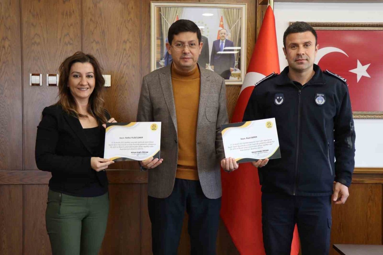 Başkan Özcan personellerini ödüllendirdi