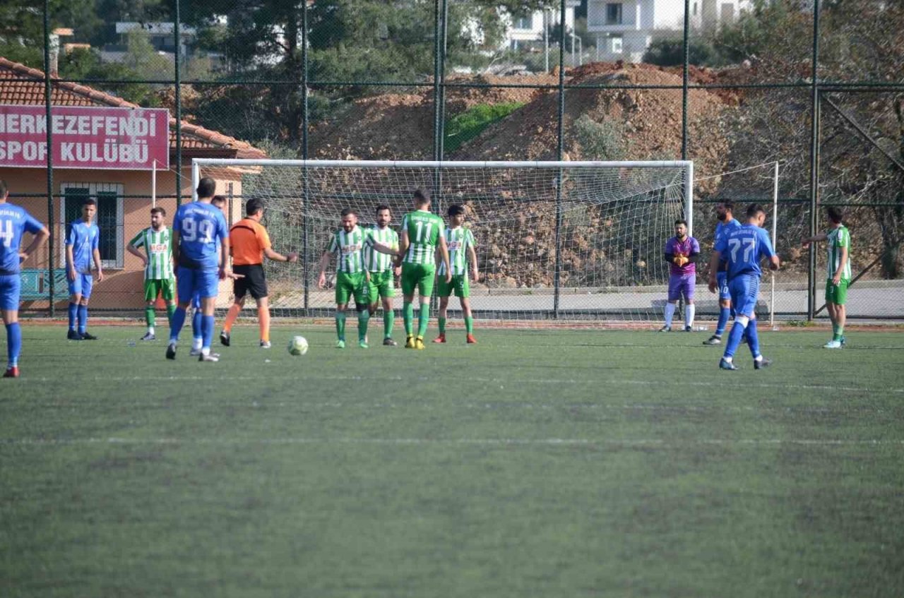 Çameli Belediyespor alt sıralardan kurtulmaya çalışıyor