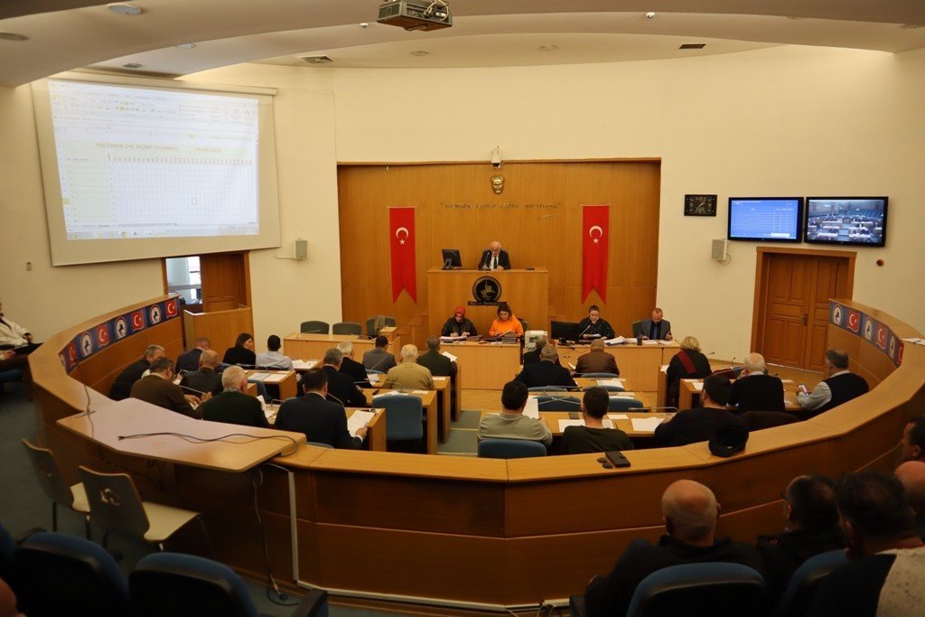 Meclis 34 gündem maddesini görüştü