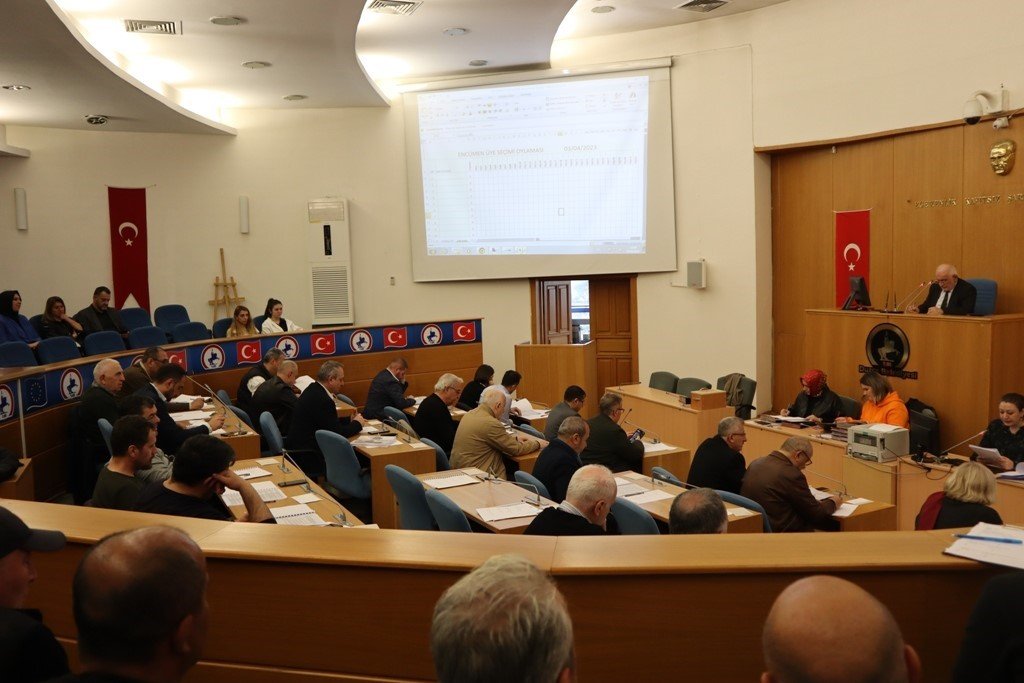 Meclis 34 gündem maddesini görüştü