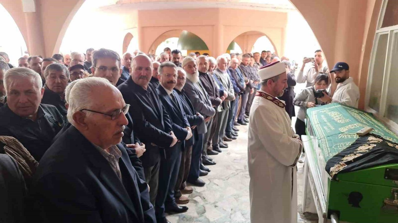 Ertürk’ün annesi son yolculuğuna uğurlandı